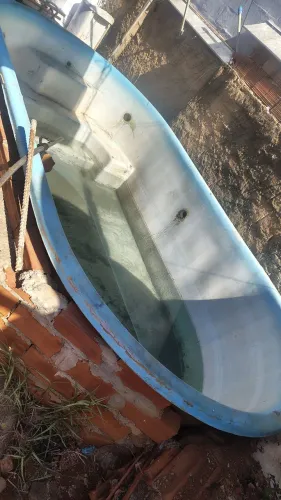 Piscina 2,30 por 4,30 altura 1,30