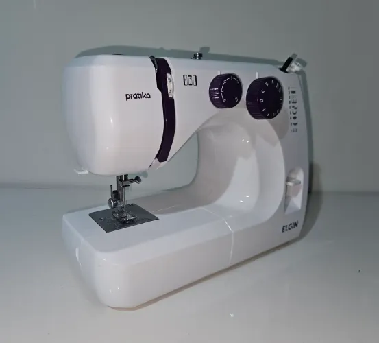 Elgin Máquina de Costura JX2051 Prátika + Pedal de Controle de Velocidade Eletrônico