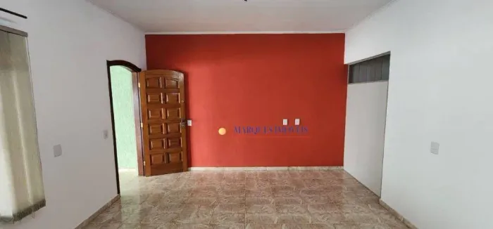 Casa com 3 dormitórios para alugar, 128 m² por R$ 4.500,00/mês - Santo Antônio - Louveira/