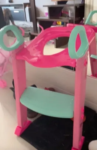 Assento redutor infantil de vaso sanitario com escada