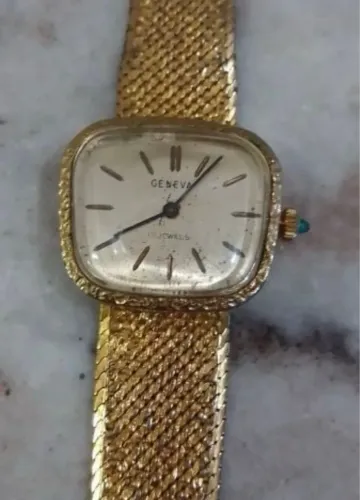 relógio geneva vintage. caixa 28x23 banhado a ouro