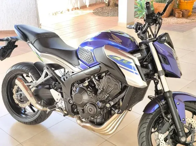 CB650F - Azul