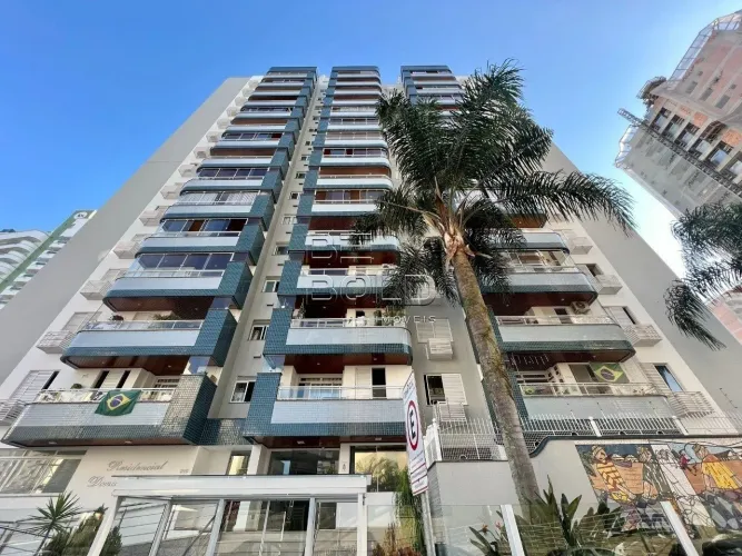 Amplo apartamento 3 dormitórios