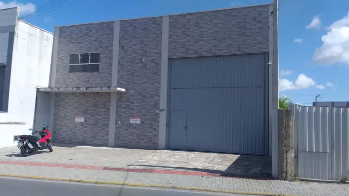Alugo galpão próximo ao aeroporto