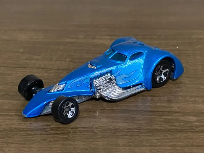 Hot Wheels em  Hammered Coupe, 2000