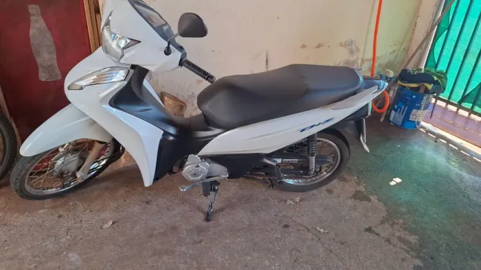 Honda Biz 110i Branca 2020 flex
