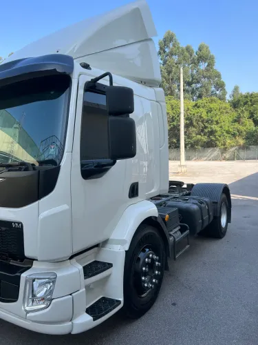 Volvo vm 330