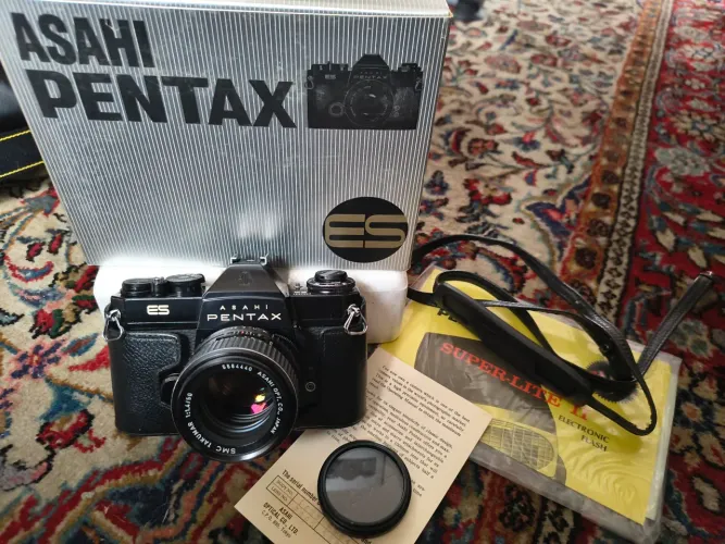 Câmera Analógica Asahi Pentax ES + Lente SMC Takumar 50mm f/1.4 - Relíquia na Caixa