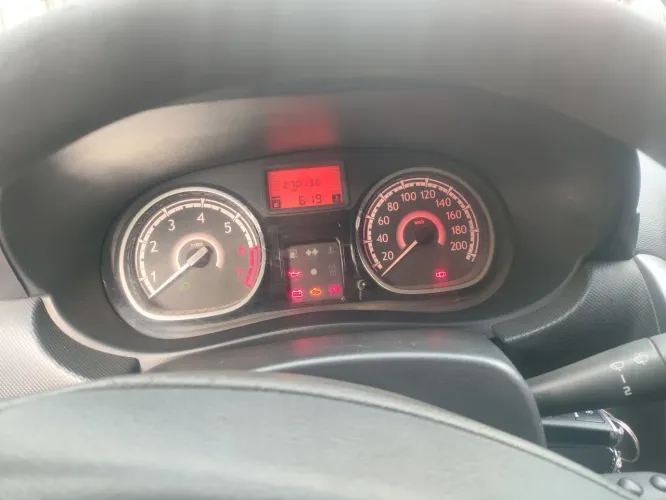 Renault Sandero Expression Hi-flex 1.0 16V 5P 2012