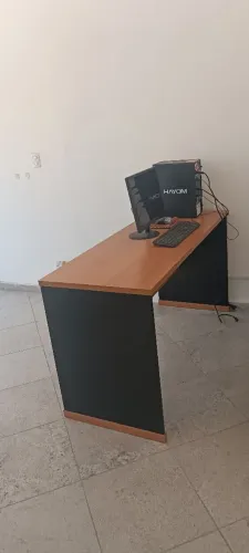 ? Mesa de escritório à venda ? R$ 200,00