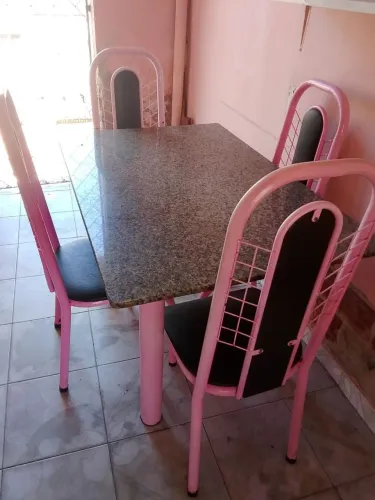 Mesa 4 cadeiras
