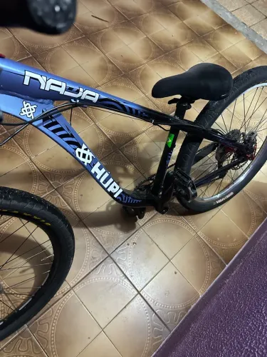 Hupi naja v11 2026 em ótimo estado