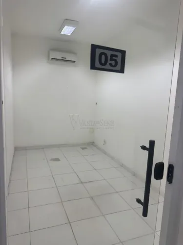 Oportunidade - Sala 5 para locação no Jardim Satélite - 12m² com ar-condicionado