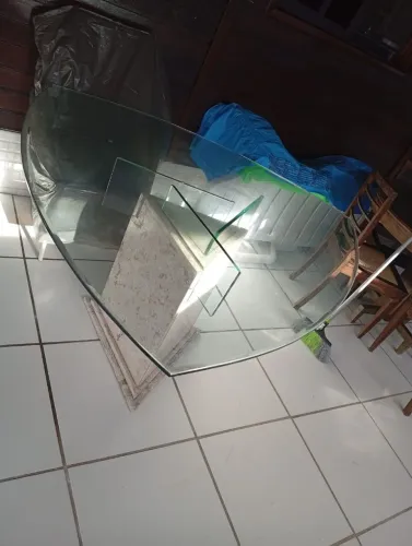 Mesa com 6 cadeiras