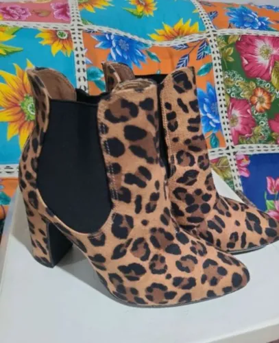 Bota Vizzano Animal Print
