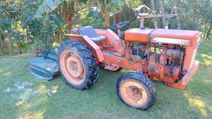 TRATOR AGRALE 4100 COM IMPLEMENTOS