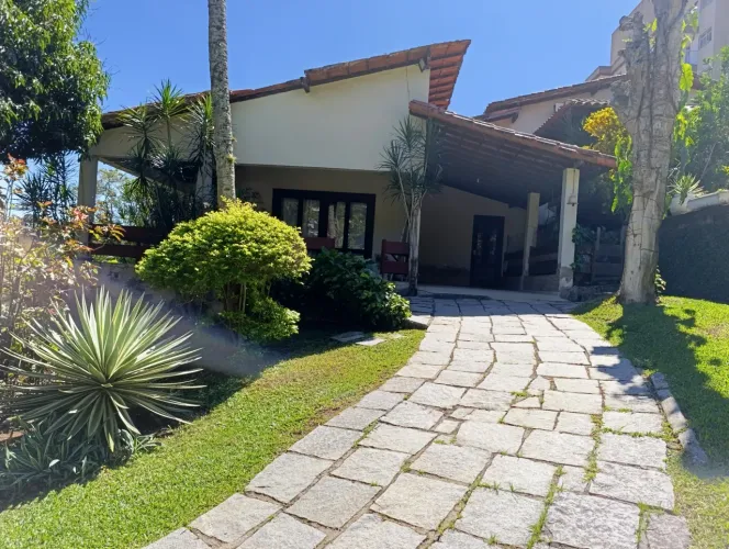 Imóvel para venda possui 200 metros quadrados com 3 quartos em Maceió - Niterói - RJ