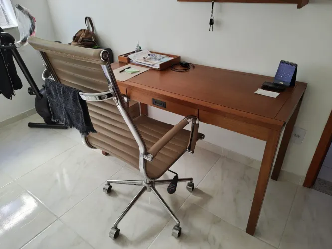 Mesa de Escritório Tok Stok Armazém