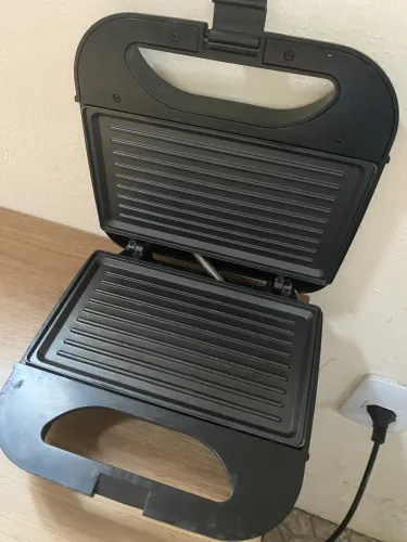 Vende-se sanduicheira 