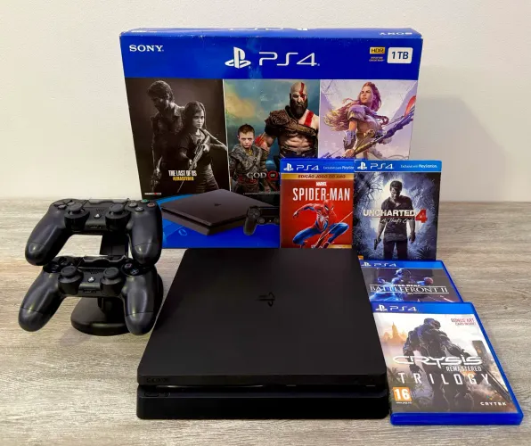 Consola PlayStation 4 Slim 1TB + 4 JOGOS