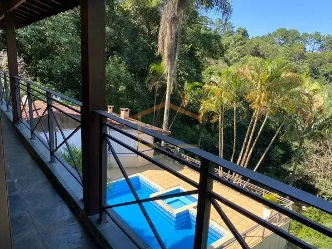 Venda de Casa em Condominio em Mairiporã-SP, bairro Serra da Cantareira com 349m² Área Con