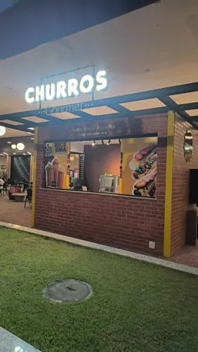 Passo quiosque na praça de alimentação no Garden artemia