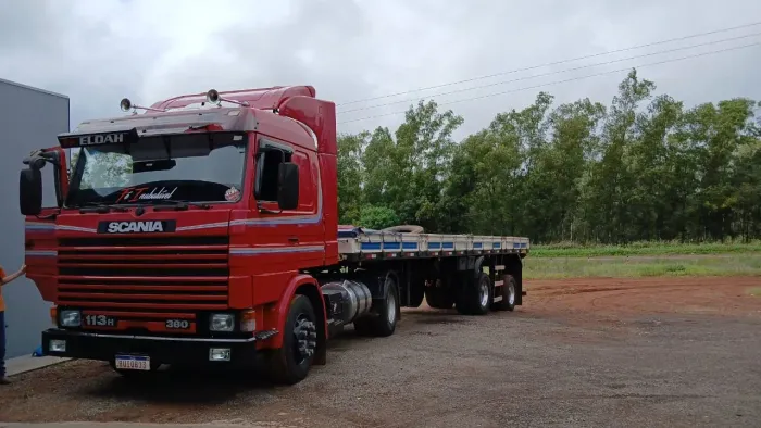 Scania 113 1995/ Carreta guerra 2012