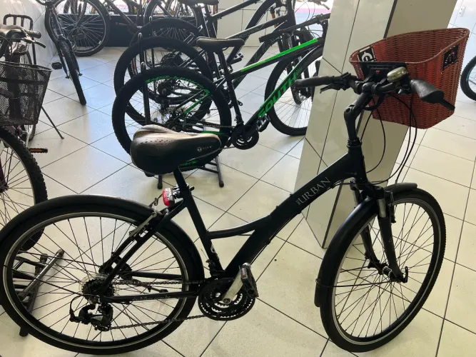 Bicicleta Tito Urban, aro 700, em alumínio