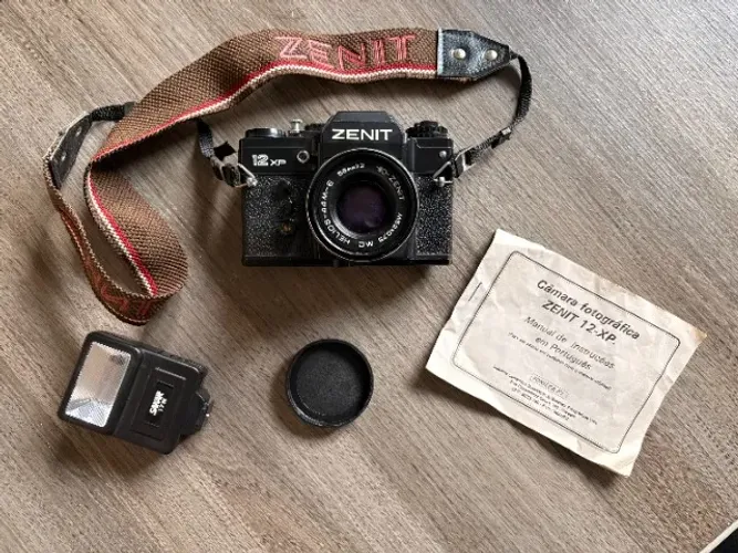 Camara Zenit com Flash- 12XP
