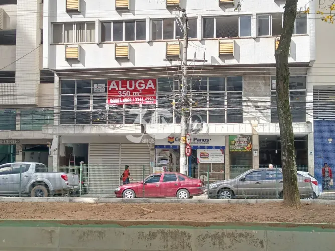Salão comercial para locação com +- 400m² na Avenida Barão do Rio Branco - Juiz de Fora