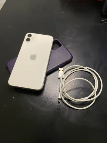 iPhone 11 64GB