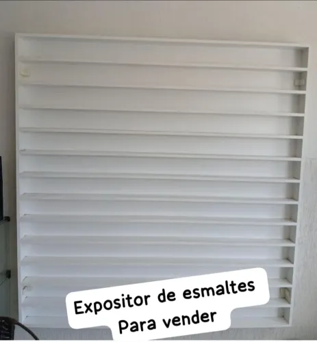 Expositor de esmalte