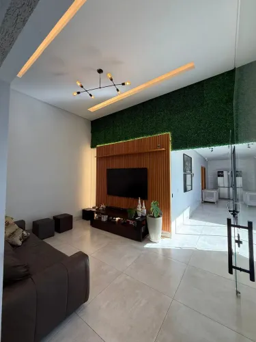 Casa com 3 suítes - Parque Anhanguera