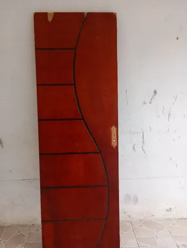 Porta de madeira 2.08 por 0.70