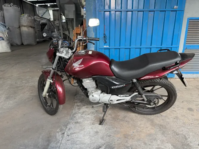 CG Titan ESD 150, 2012, novíssima, original, revisada, completa