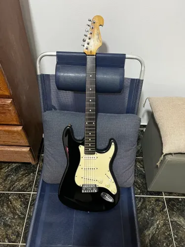 Vendo/Troco Guitarra Shelter Califórnia Deluxe + Amplificador Meteoro MG-10