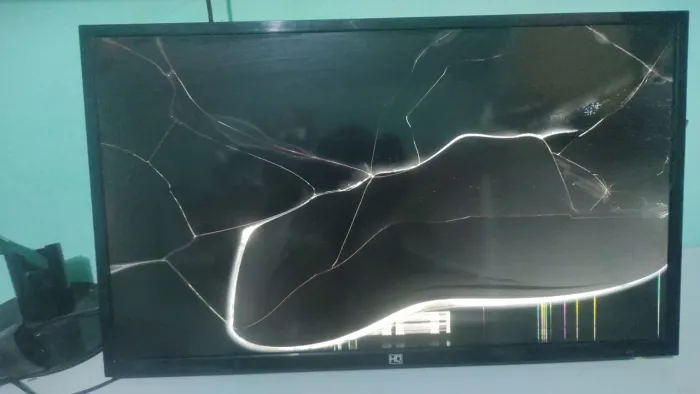 TV HQSTV32NY - PARA CONSERTO OU PEÇAS