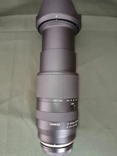 Tamron 18-300mm f3.5-6.3 DI III-A VC VXD Fuji X Mount Telefoto lente