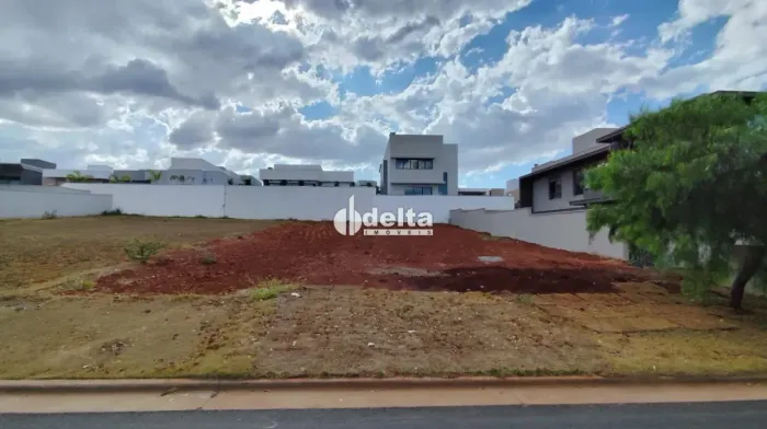 Terreno Condomínio em Uberlândia