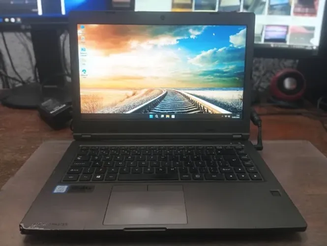 Vendo notebook positivo master N6240 i5 - 8250 - 1.60 com 8 gigas ddr4 SSD 120 Wind 11 of