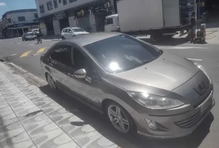 Peugeot 408 Sedan Allure 2.0 Flex 16V 4P Mec. 2012