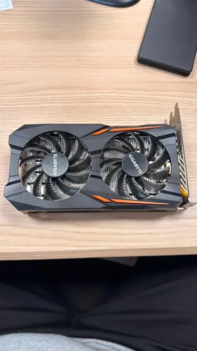 Placa De Vídeo Nvidia Geforce Gtx1050 Ti, 4gb, 128bits, Gtx1050ti-4gd5 - Semi Nova