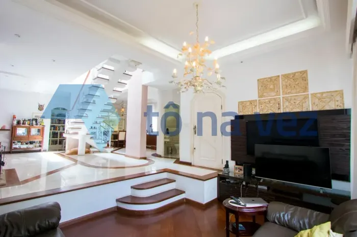 Casas & Sobrados 4 dormitório(s) em Paraíso
