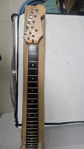 Braço strato padrão fender madeira seca !