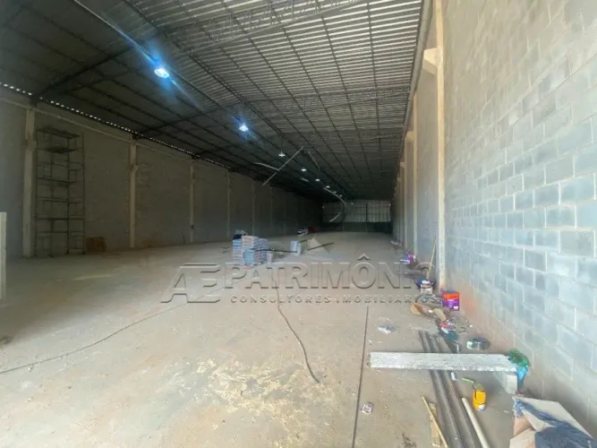 Aréa Comercial Amplo em Salto de Pirapora