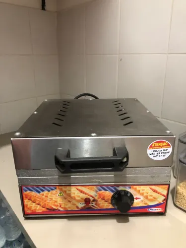 VENDE-SE MÁQUINA DE CREPE SUÍÇO
