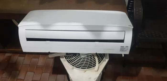 ar 12 inverter instalado feito higienização 1800$ watss *