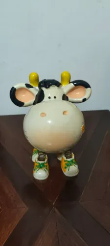 Cofrinho Vaquinha em Louça - Decorativo e Colecionável