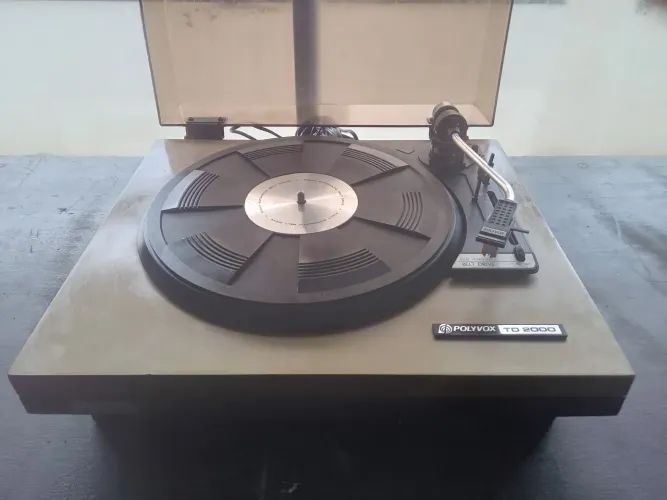 Tocadisco polyvox T2000