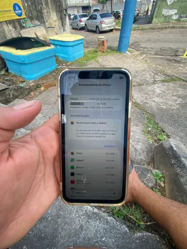 Celular iPhone 11 64 gigas